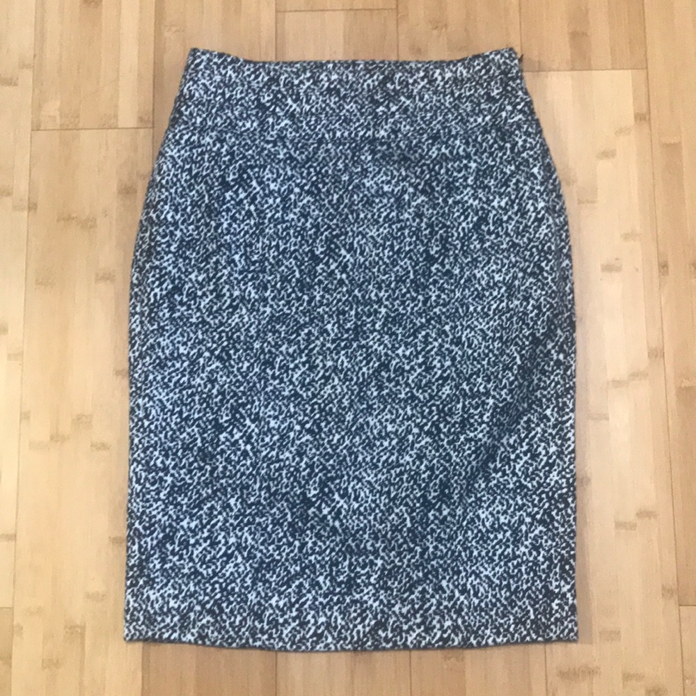 NWT White House Black Market pencil skirt